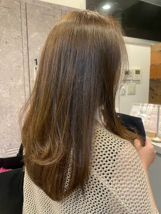 セミロング 水口 莉央のヘアスタイル