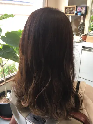 ロング カラー ストウ ナナエのヘアスタイル