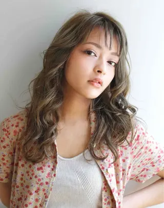 ロング 【ブリーチラベンダー の神様】💗髙島隆世のヘアスタイル