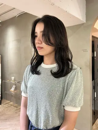 セミロング カラー レイヤーカット/栄/ 顔周り/キトウモエノのヘアスタイル