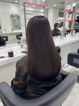 ロング カラー オリーブカラー🫒 レイヤーカット✂︎のヘアスタイル