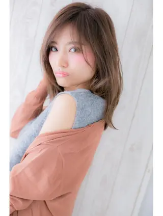 セミロング カラー motion所属・FUKUNAGA YUのヘアスタイル