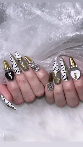 ネイル 高草木 桃香のネイルデザイン