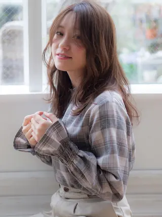 セミロング カラー パーマ ヘアアレンジ VIVIE【ヴィヴィ】所属・髪質改善/韓国風 レイヤー/田村祐樹のヘアスタイル