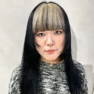 セミロング カラー デザインカラー/パー マ🦖外岡咲希🦖のヘアスタイル