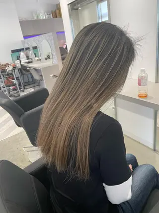 セミロング カラー ヘアアレンジ 🎗秋山勇 /三宮指名No.1のヘアスタイル