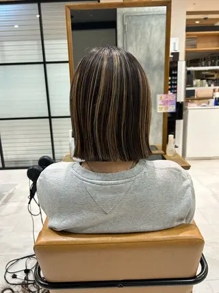 ミディアム 齊藤 海零のヘアスタイル