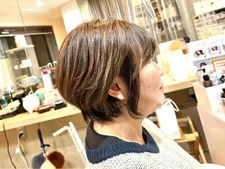 ミディアム O. YUMIKOのネイルデザイン