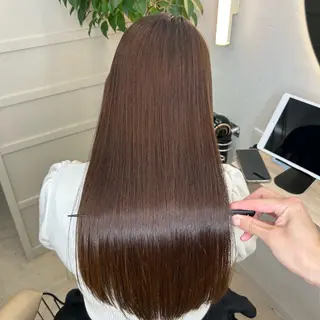 ロング Hui.所属・縮毛矯正・髪質改善 特化 出納 直起のヘアスタイル