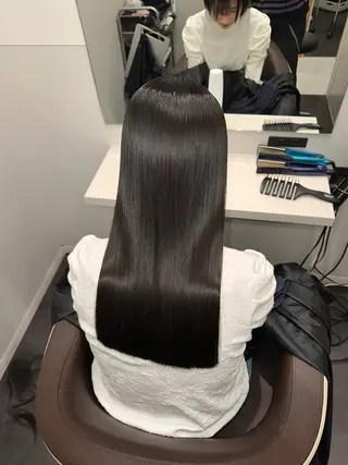 セミロング Wisteria所属・美髪特化✨ 伊織✨縮毛矯正✨のヘアスタイル