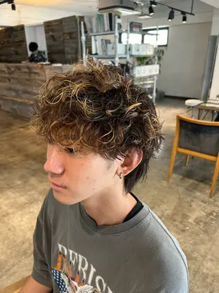 ショート パーマ メンズ become men's hair 名駅店所属・名駅/フェザーパーマ 韓国ヘア/森岡のヘアスタイル