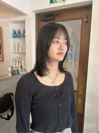 ミディアム 谷澤 朋佳のヘアスタイル