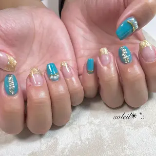 ネイル 粟津 美紀のネイルデザイン