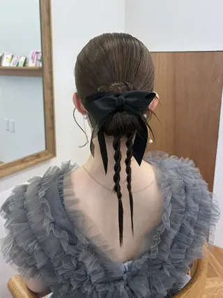 セミロング ヘアアレンジ karin🌛ボブ 顔周りレイヤーのヘアスタイル