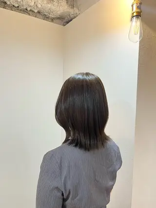 カラー 岡 千尋のヘアスタイル