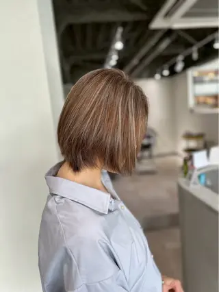 ショート カラー 白髪ぼかし￤中央林間 ￤柳川拓哉のヘアスタイル