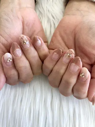 ネイル MADIA藤沢所属・MADIA MEGUのネイルデザイン