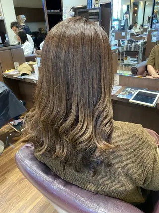 セミロング カラー 仲井 充のヘアスタイル