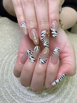 ミディアム JNA認定講師🌸 RIEのネイルデザイン