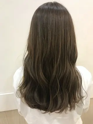 セミロング yukari 艶髪ヘアのヘアスタイル