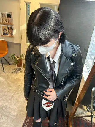 ミディアム カラー sliver renのヘアスタイル