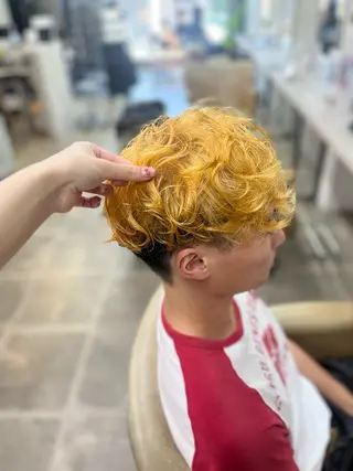 カラー メンズ Blast akihaのヘアスタイル