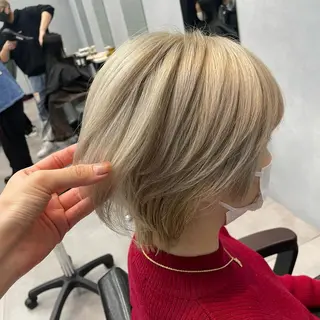 ショート 🫧艶髪/ブリーチ 🐳honami🫧のヘアスタイル