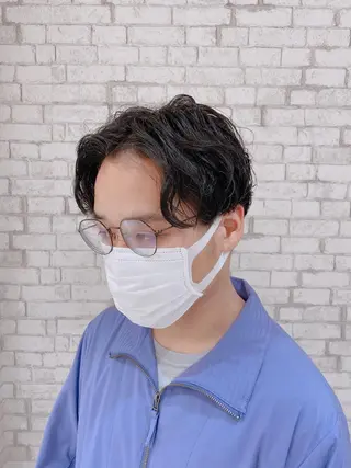 ショート パーマ ヘアアレンジ メンズ ブリーチなし艶カラー 東家のヘアスタイル