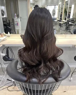 ロング 【lond】🩶 Marinのヘアスタイル