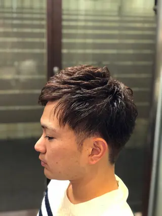 ショート カラー パーマ メンズ 【24時まで営業✨】 吉本 成樹のヘアスタイル