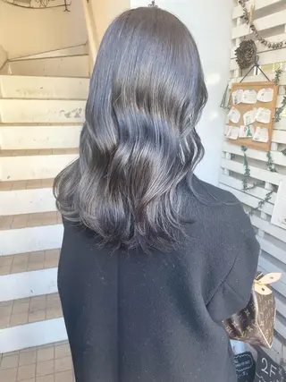 セミロング カラー 🩰オリーブ/ ベージュ松本咲花🩰のヘアスタイル