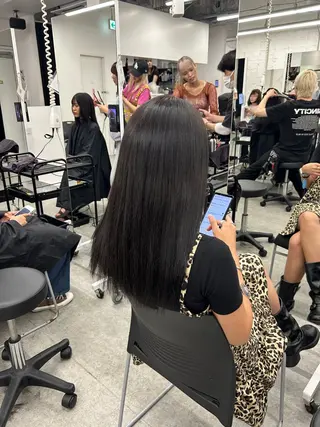 ロング カラー 海外風ブリーチなし 🫒Rion🫒🩶のヘアスタイル