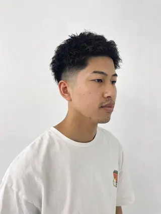 メンズ スパイキーパーマ 柏NO1 藤本葉のヘアスタイル