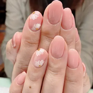 ネイル 綱島 佳恵のネイルデザイン