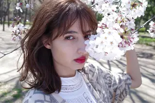 ミディアム ハイトーン/レイヤー /ケアブリーチ石川治のヘアスタイル