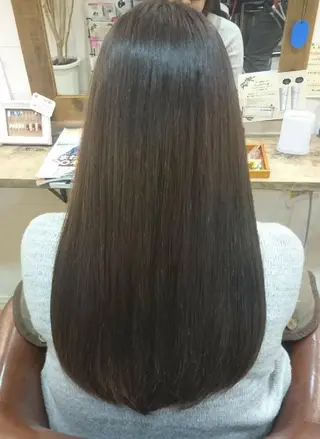 ロング カラー 井上 涼花のヘアスタイル