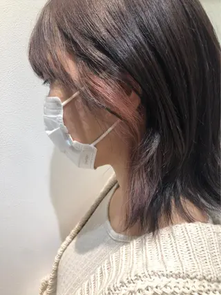 ミディアム カラー 細沼 葵のヘアスタイル
