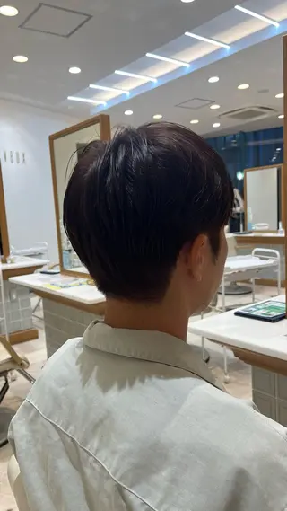 ショート カラー メンズ 梅木 和也のヘアスタイル