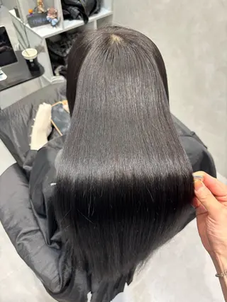 ロング SALOWIN四条河原町店所属・友人Yuto 美髪矯正（縮毛矯正）のヘアスタイル