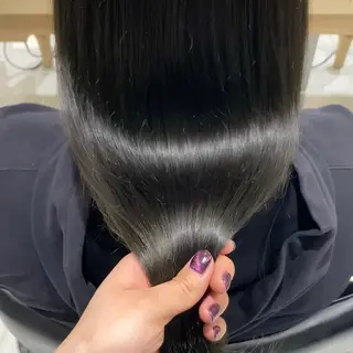 ロング カラー 艶感/ナチュラル 🩵amiのヘアスタイル