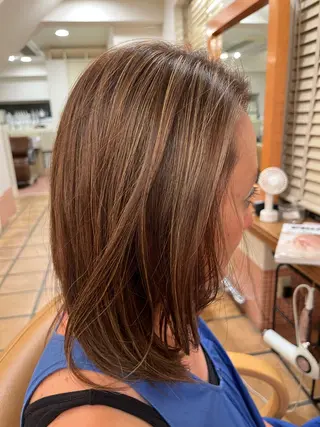 セミロング カラー d'ici所属・d’ici六本木 佐藤彩のヘアスタイル