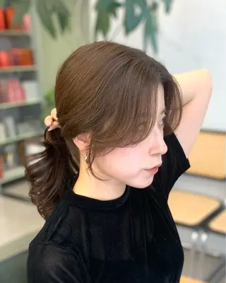セミロング shes茶屋町アリサ 🎀顔周り×韓国風のヘアスタイル