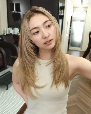 ミディアム カラー レイヤー専門家 ニュアンスカラー修のヘアスタイル