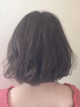 ショート カラー ヘアアレンジ IVY joure Suzu.のヘアスタイル