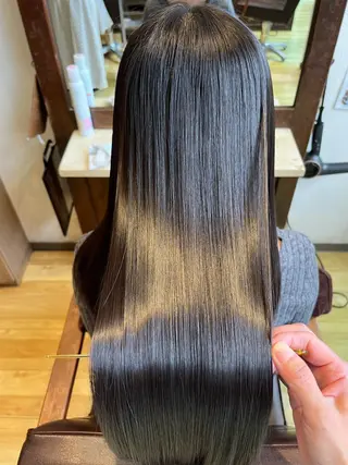 ロング PAPASS所属・パパス　梅田 美喜のヘアスタイル