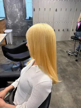 セミロング カラー ハイトーンブロンド 横浜💞ミオのヘアスタイル