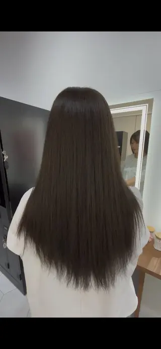 ロング カラー miyu’s渋谷所属・高崎 堅心のヘアスタイル