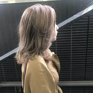 セミロング カラー Lolonois梅田 スタッフのヘアスタイル