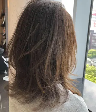 ミディアム カラー パーマ ヘアアレンジ 小田 莉加子のヘアスタイル