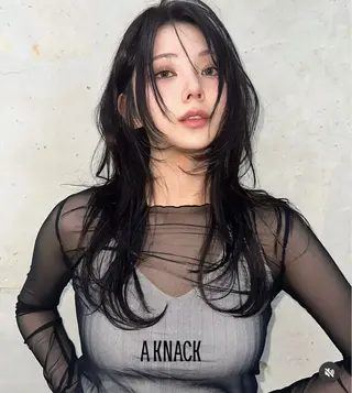 ロング salowin 原宿 aroa所属・韓国／ハッシュカット ／透明感カラー／金野のヘアスタイル